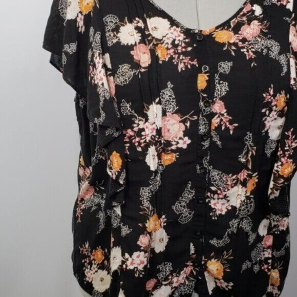 Torrid Semi Sheer Floral Pleated Ruffle Button Black Shirt Size 2X - Picture 3 of 11
